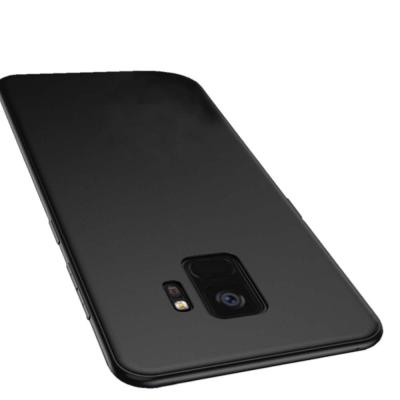 Samsung Galaxy J8 2018 Kamera Korumalı Slim Silikon Kılıf